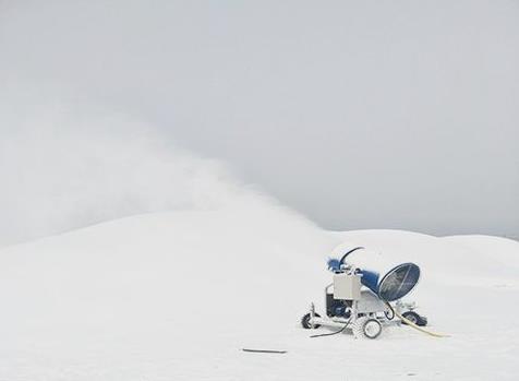 造雪机人工造雪